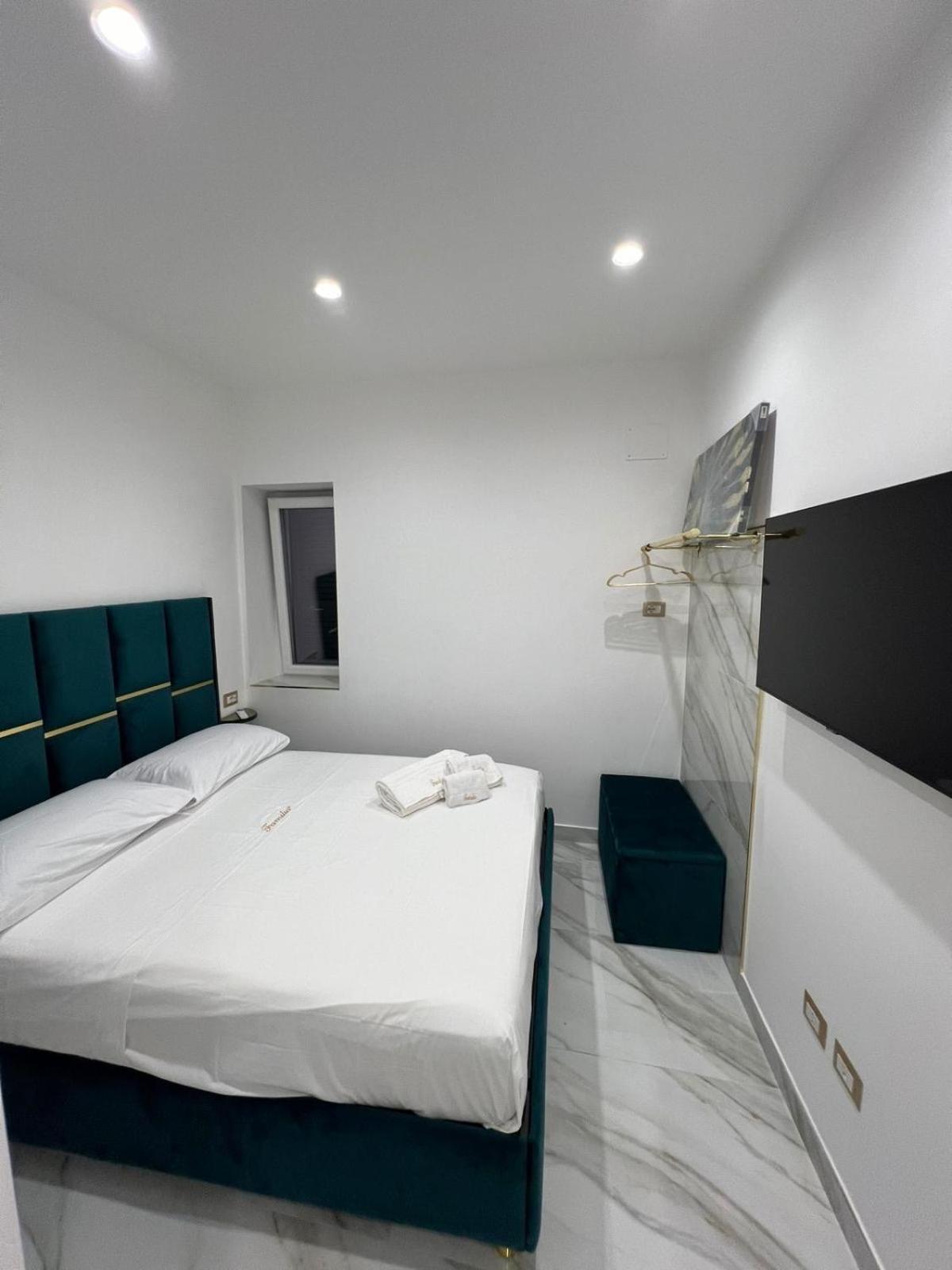 Hotel Familia Neapol Zewnętrze zdjęcie