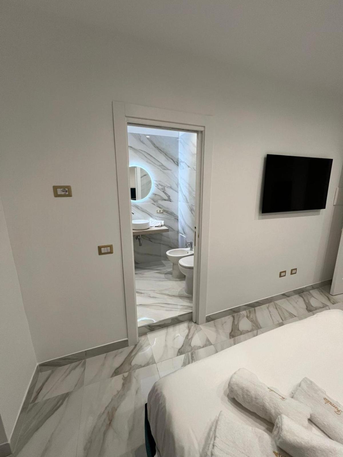Hotel Familia Neapol Zewnętrze zdjęcie