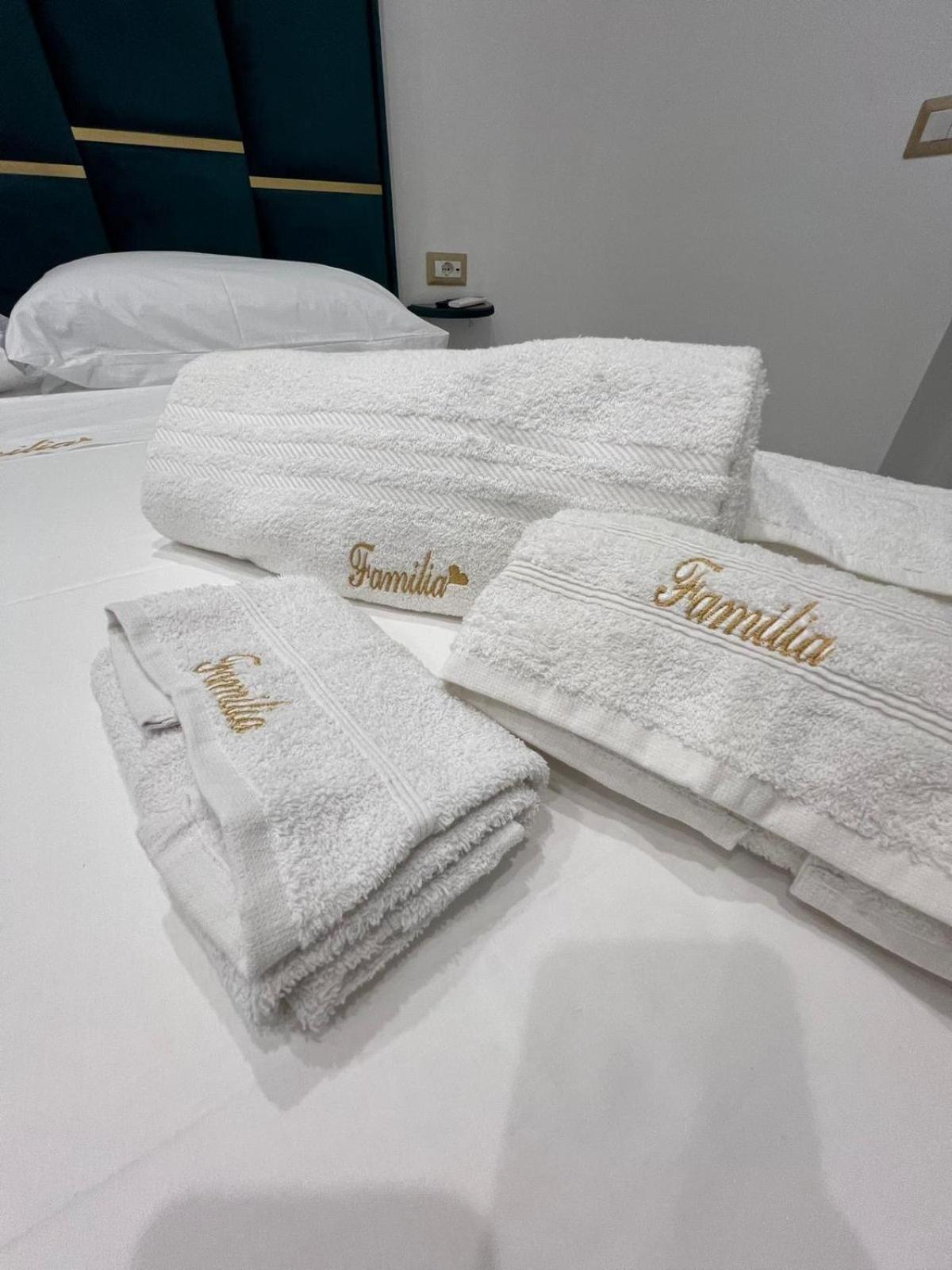 Hotel Familia Neapol Zewnętrze zdjęcie