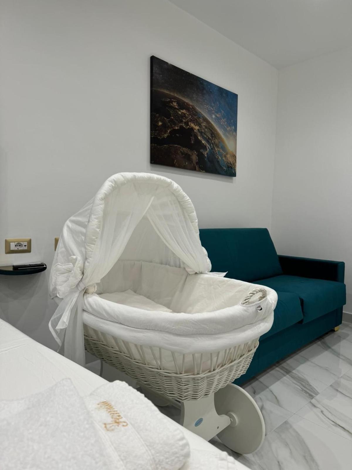 Hotel Familia Neapol Zewnętrze zdjęcie