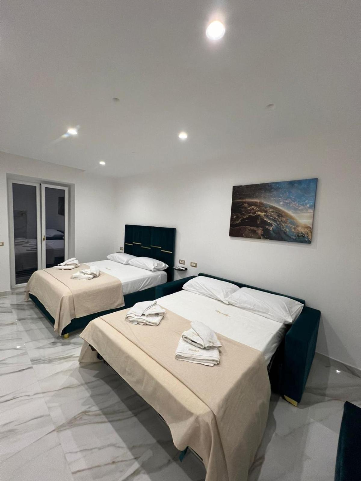 Hotel Familia Neapol Zewnętrze zdjęcie